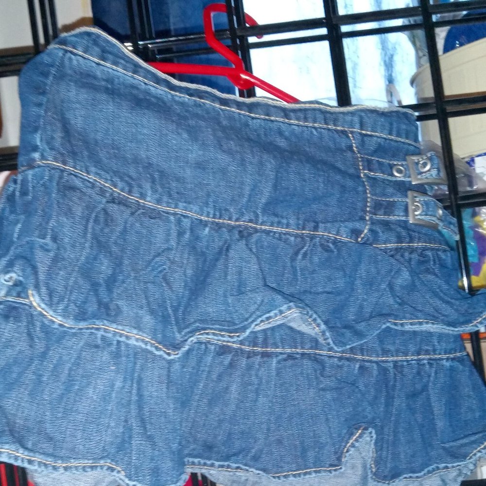 The Children's Place Ruffled Denim Skort size 6X/7, 2 side buckles